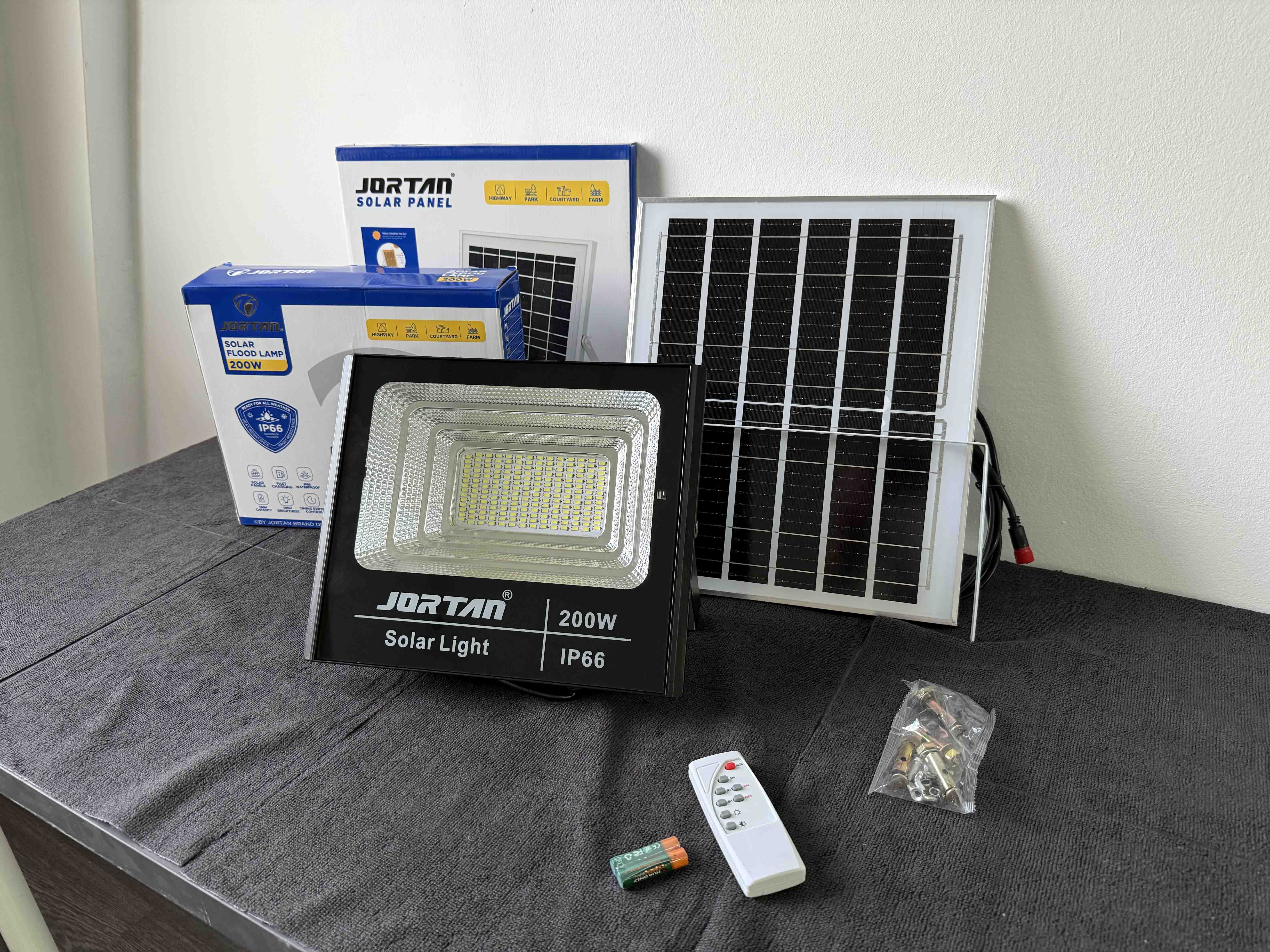 Proiector cu Panou Solar Jortan Clasic 50W/100W/150W/200W/300W/500W/1200W